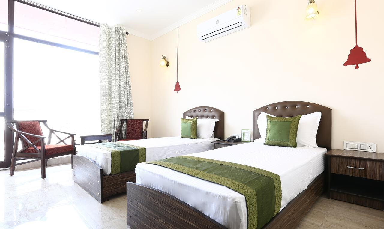 Hotel Treebo Blessing Bells Dehradun Exterior foto