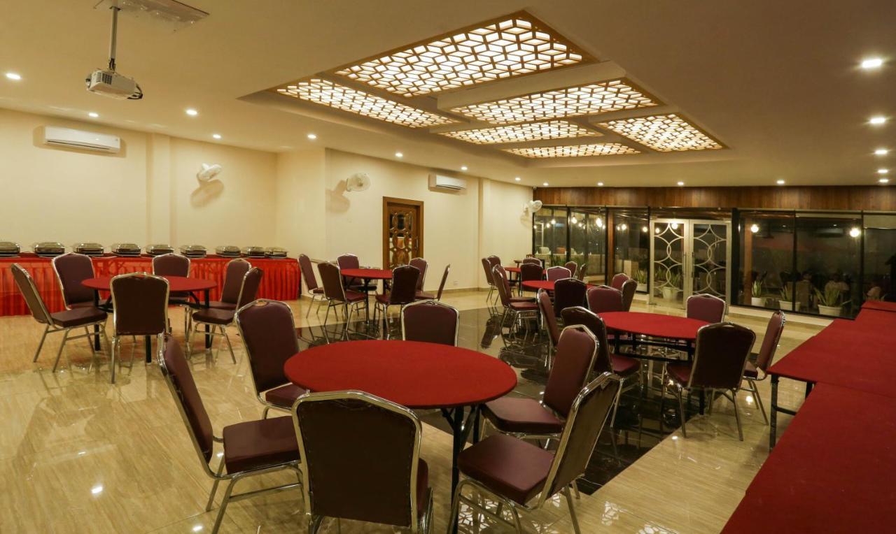 Hotel Treebo Blessing Bells Dehradun Exterior foto