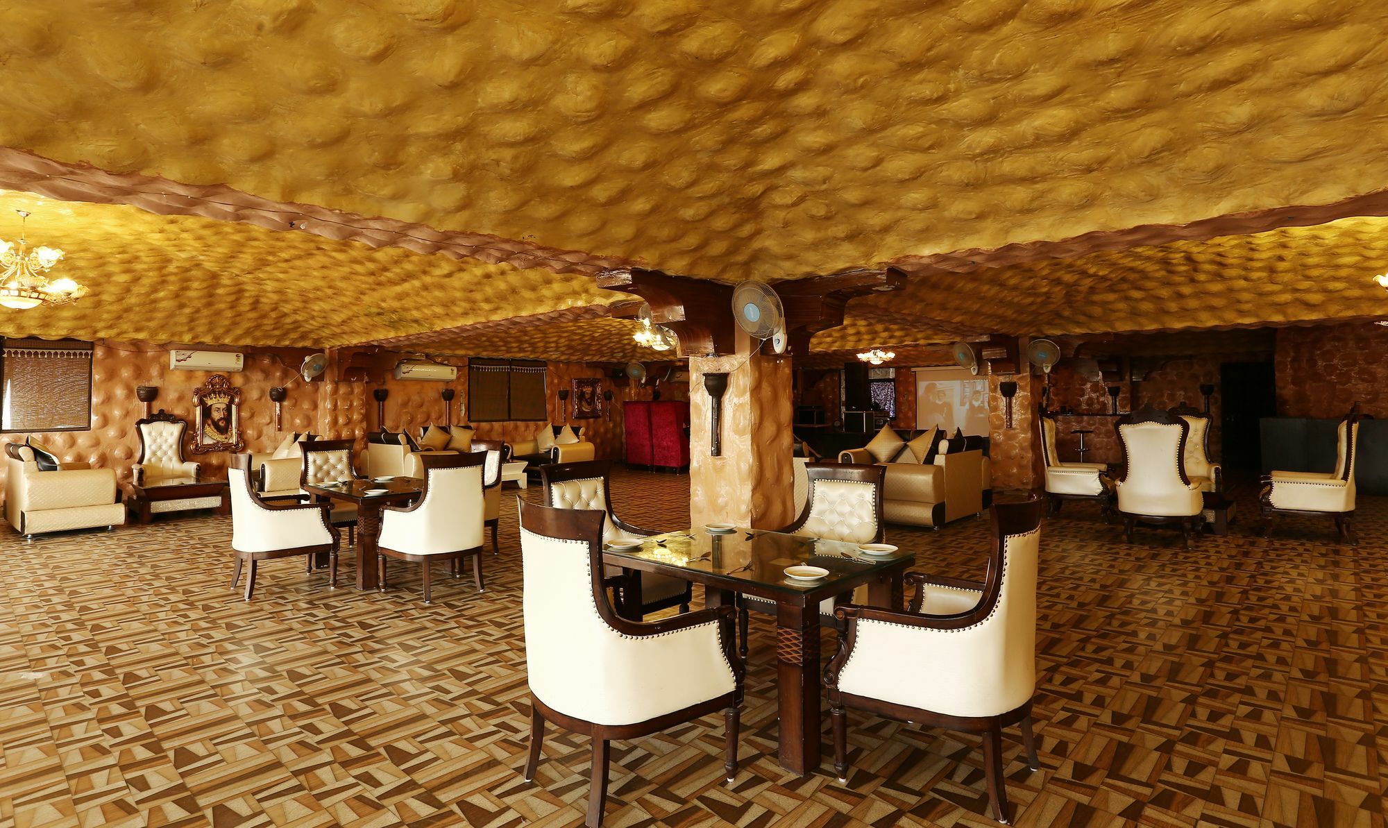 Hotel Treebo Blessing Bells Dehradun Exterior foto